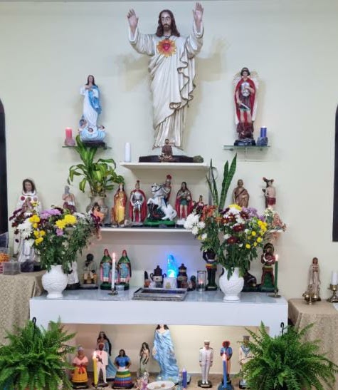 Altar do Espaço Umbandista Mensageiros de Oxalá